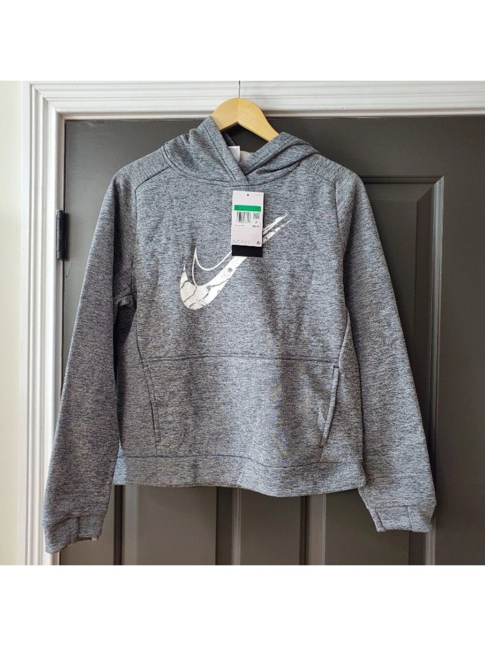 Nike Hoodie Youth XL Gray Therma-Fit Unisex Boys Girls Gym School NWT HF4414-063